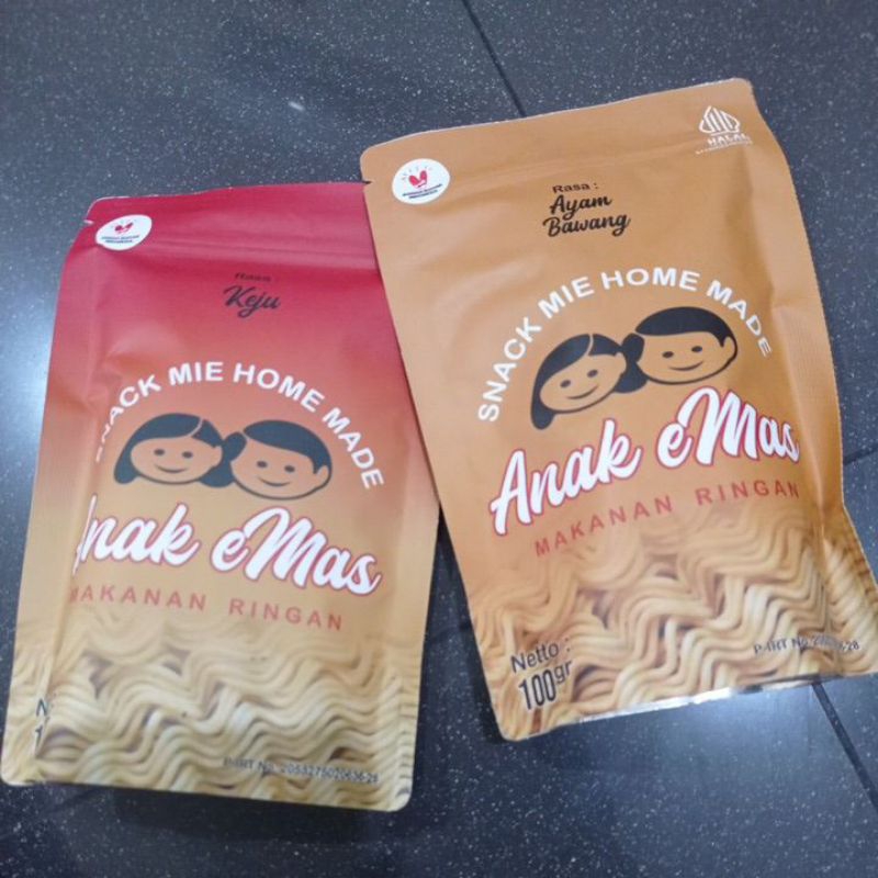 

Snack Anak eMas 100 gr rasa keju dan ayam bawang