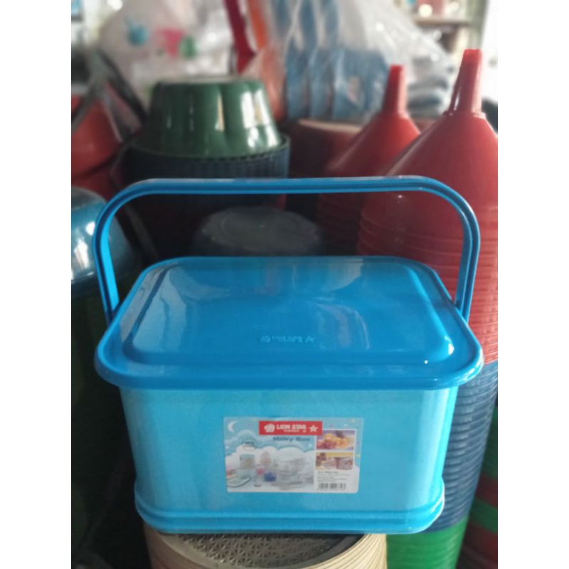 MILKY BOX LION STAR BESAR/ KOTAK SERBAGUNA JUMBO/ RANTANG PIKNIK LION STAR BESAR/ BOK PENYIMPANAN/ K