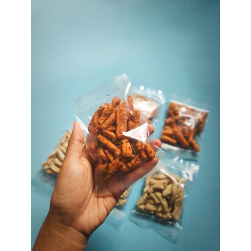 

aneka jajan repack basreng pedas , asin kemasan 2000 an