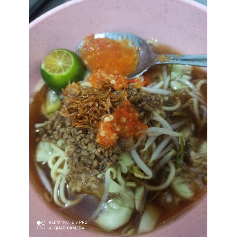 

Bakmi kuah ikan tenggiri khas bangka