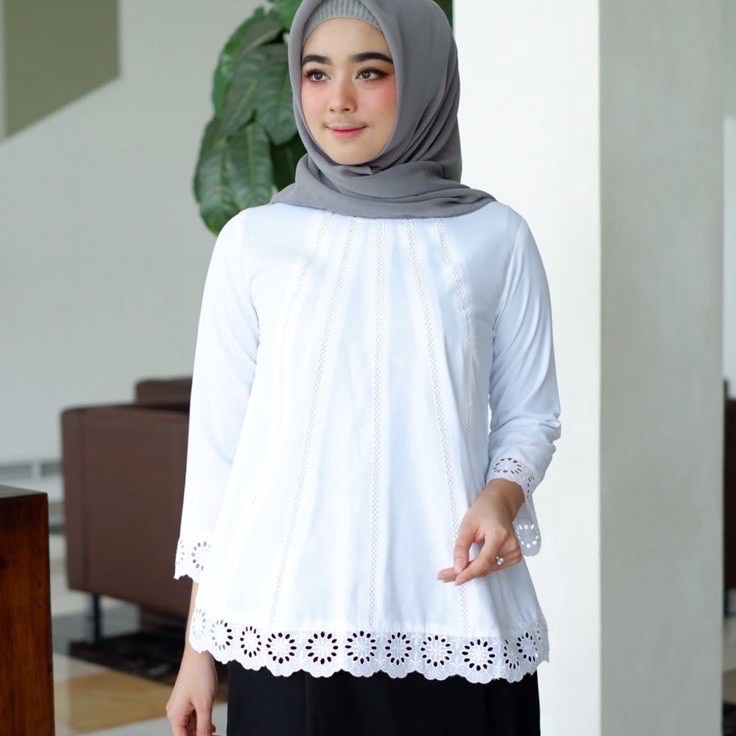 Modern Seenaoutfit  AYUMI Baju Putih Blouse putih wanita Kerja Muslim Atasan cewek putih baju putih 