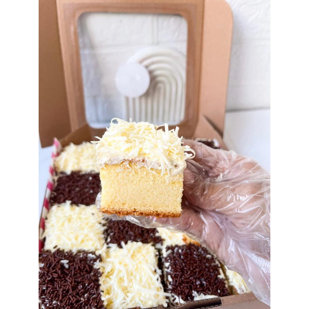 

NOB Bolu Jadul / Bolu Hias / Bolu Topping / Bolu Moses Ceres