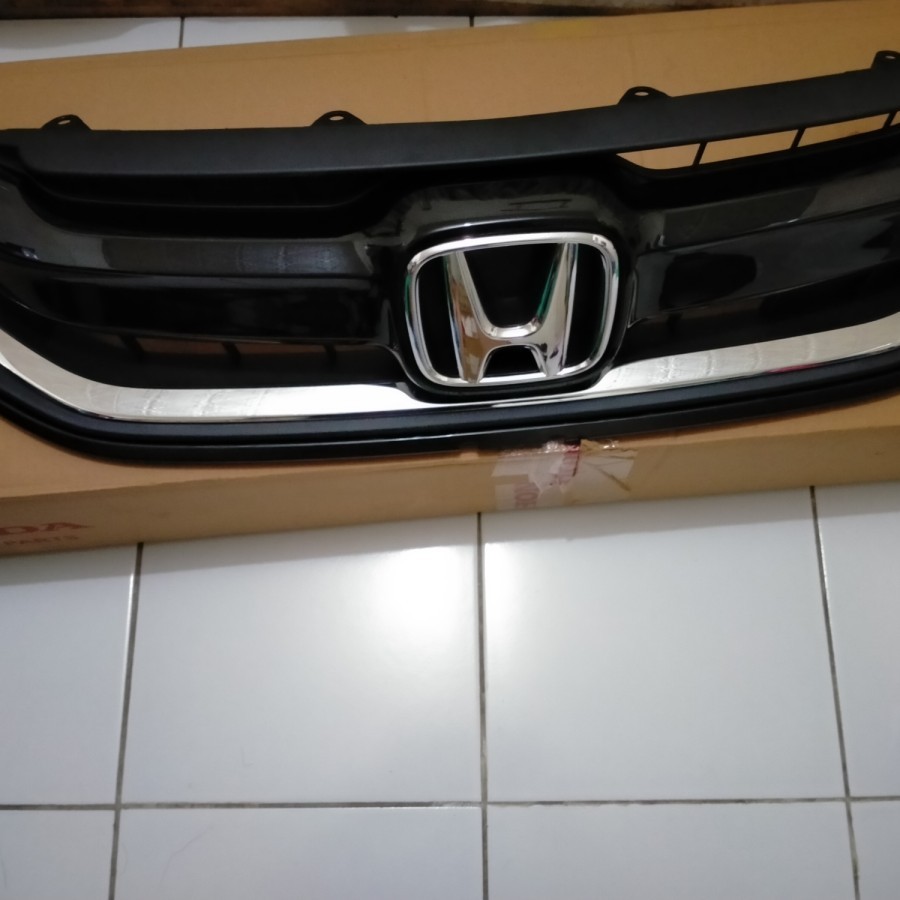 Grille grill bumper atas Grill brio assy 2016 2017 2018 original
