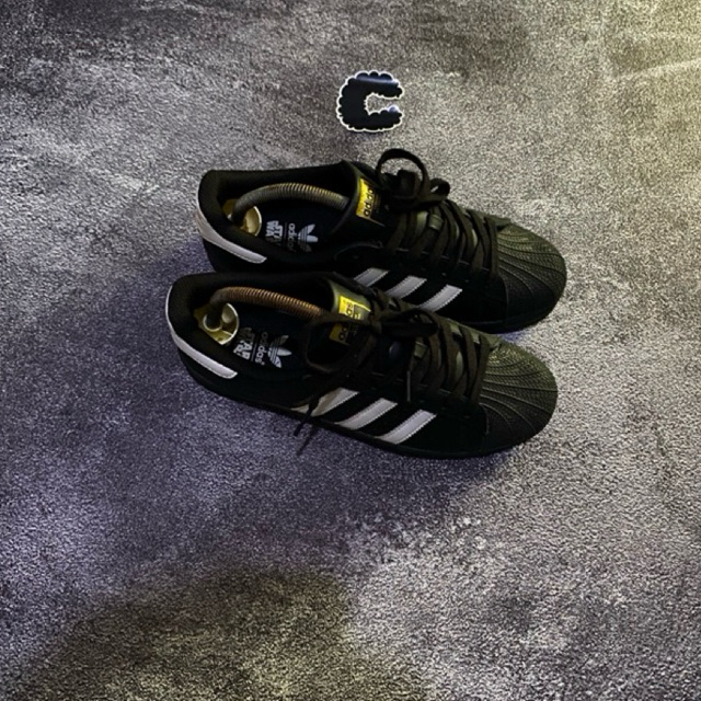 Ad*das Superstar second black