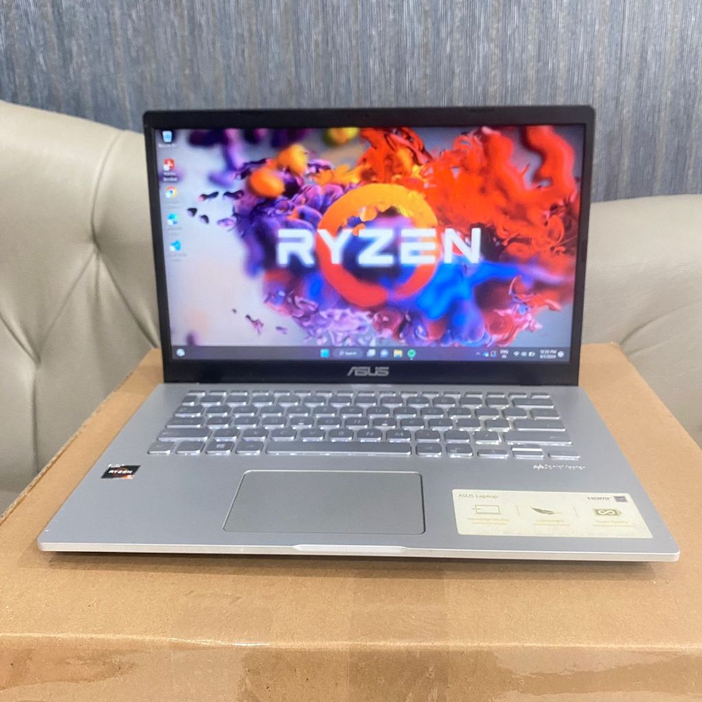 Laptop Asus VivoBook A409DA, Amd Ryzen 5 - 3500U, Ram 8 / 256Gb, Silver