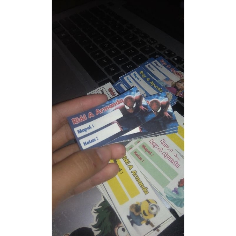 

Stiker Mapel Harga per pcs