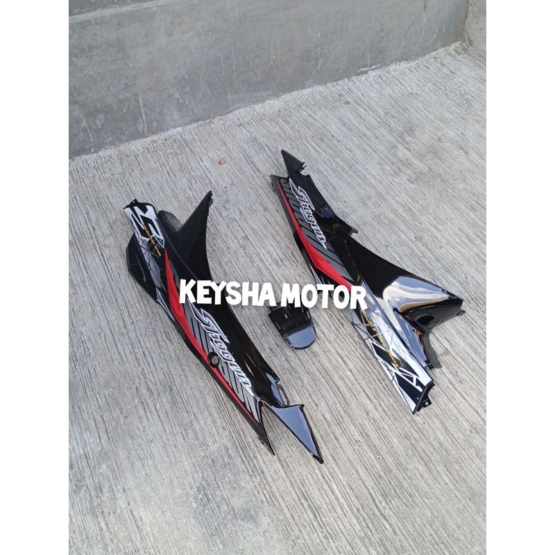 BODY SHOGUN 125R SHOGUN SP WARNA HITAM+STRIPING
