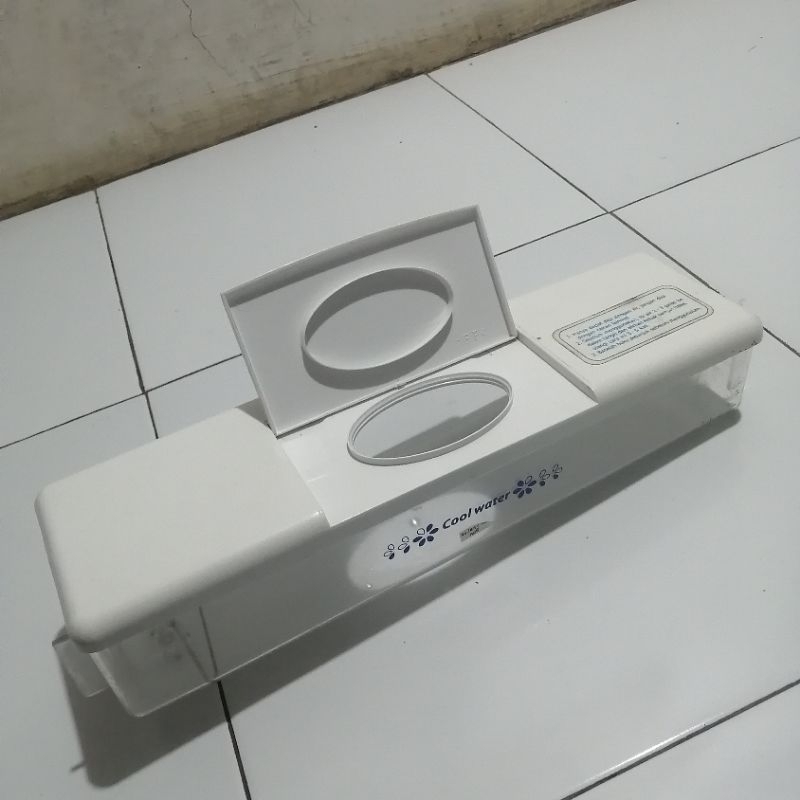 Rak Kulkas Toshiba Glacio Tempat Air Cool Water Cabutan