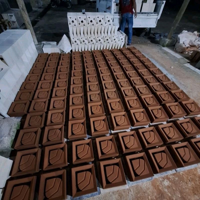 roster beton minimalis terakota,  loster beton minimalis,  roster merah, roster daun
