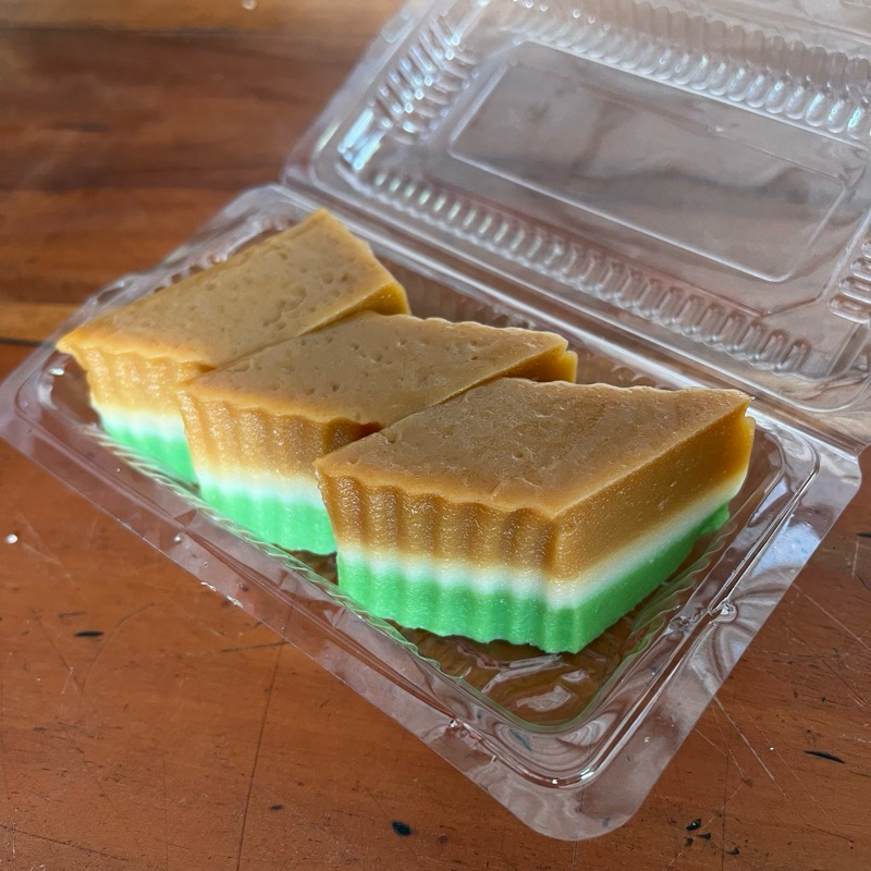 

Jajanan Pasar Kue Lapis Beras Bangka Trio 1pak (3pcs)