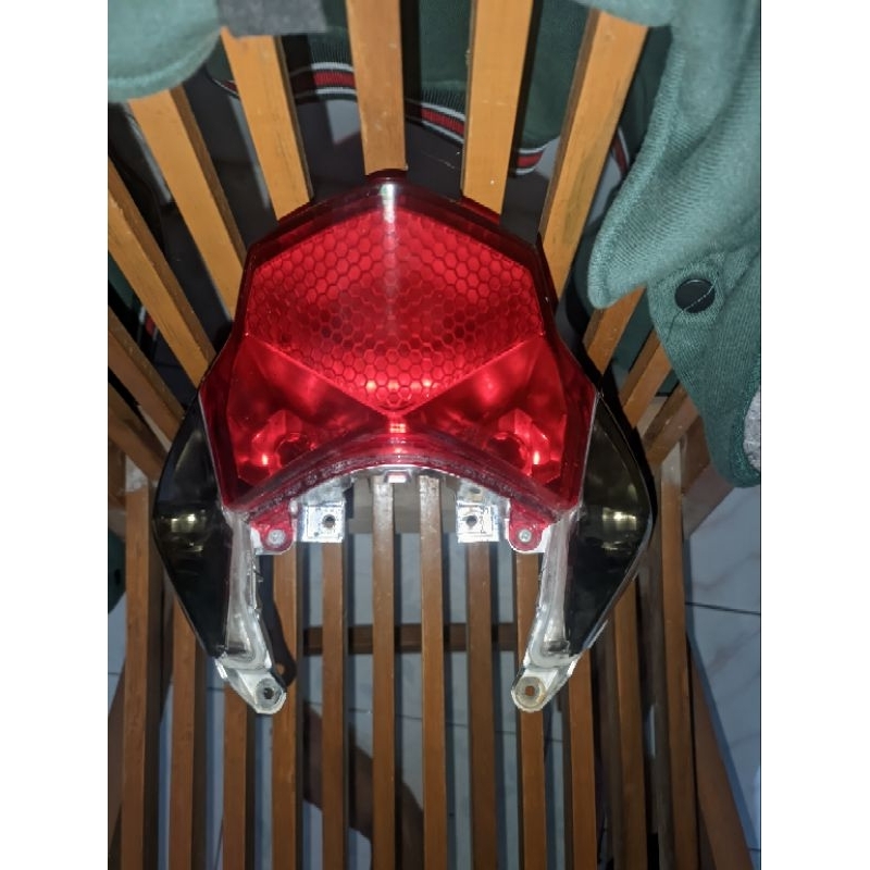 Reflektor Stoplamp Lampu Belakang Vario Techno 125 Fi Old KZR Original