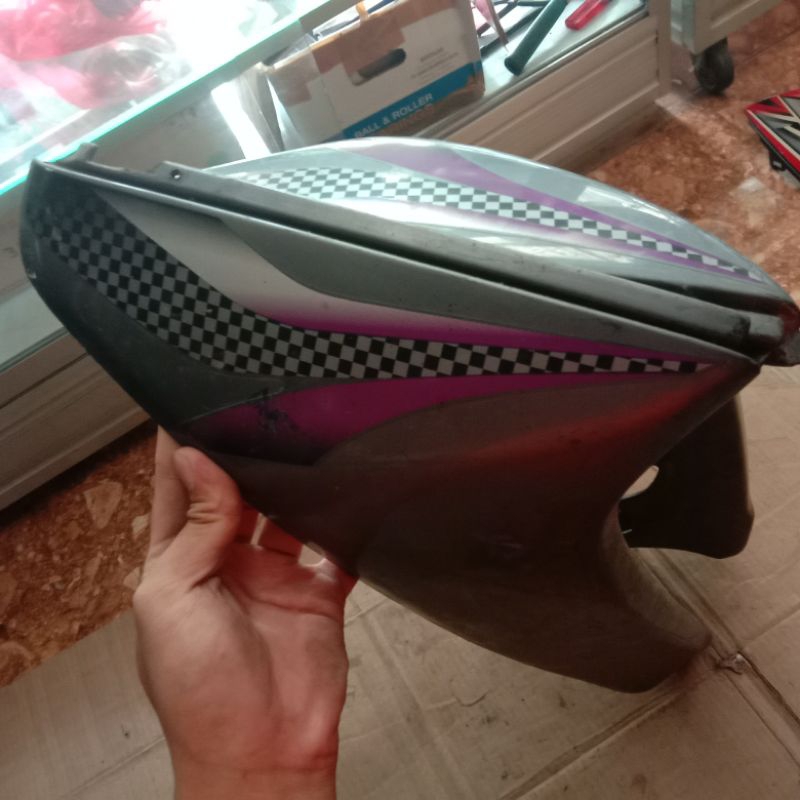 sayap depan luar Supra x lama abu-abu