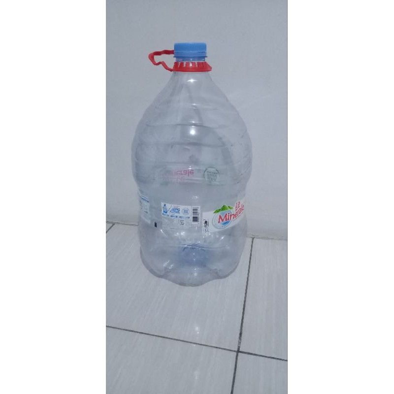 

Galon LE MINERAL kosong/ hanya galon