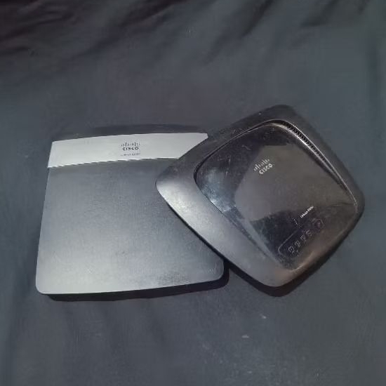 CISCO Linksys E 2500 & E 1000