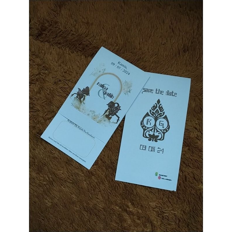 

undangan pernikahan lipat dua potrait