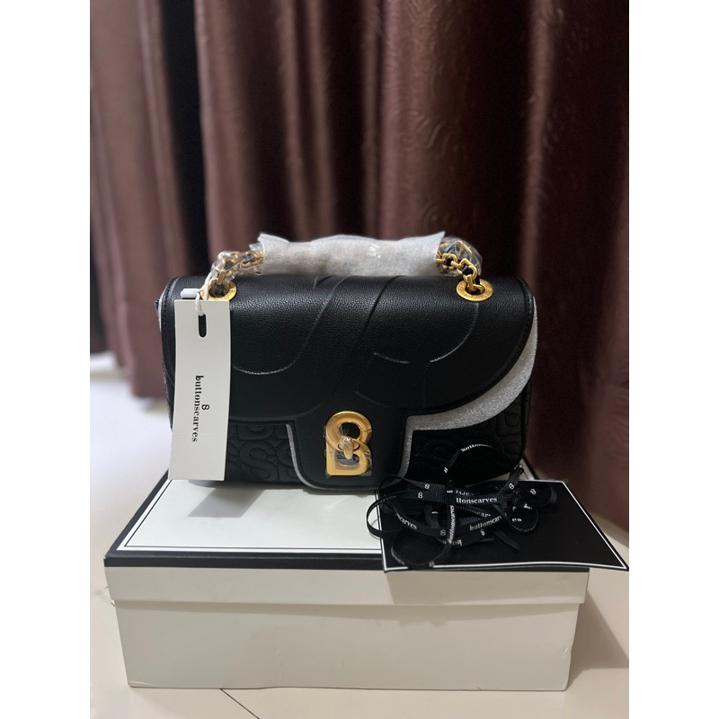 Aluna flap bag medium black buttonscarves