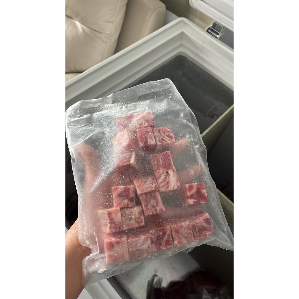 

Beef wagyu saikoro Meltique cube/steak premium dadu 250gram