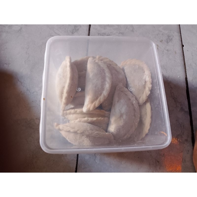 

cireng isi ayam suwir pedas