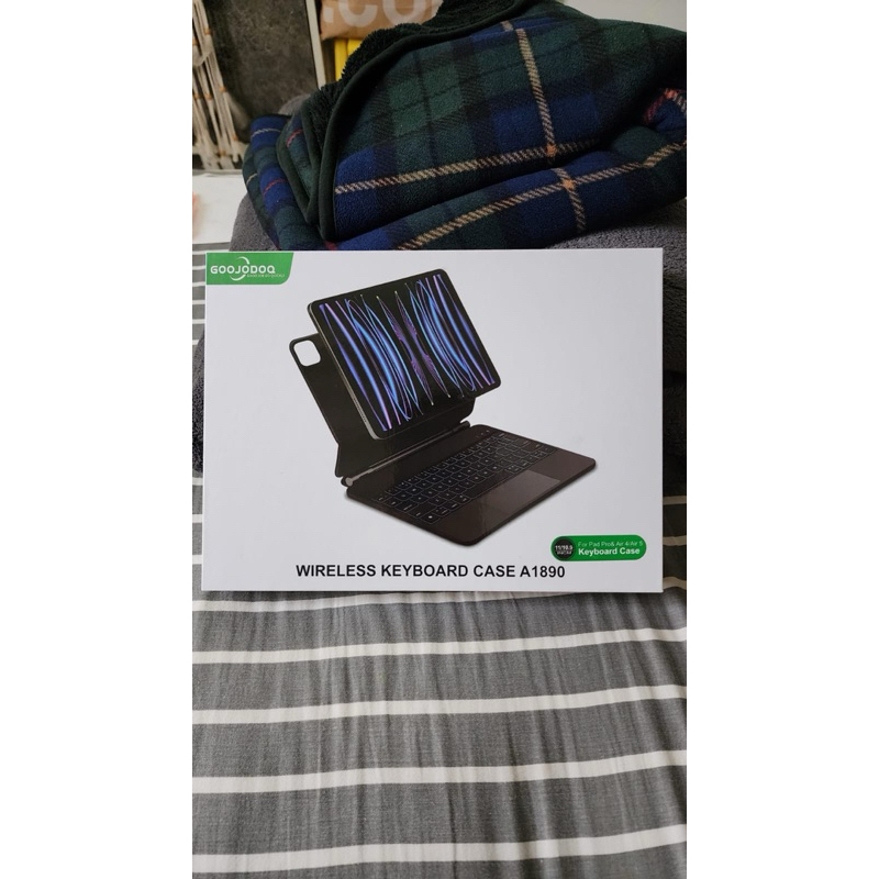 WIRELESS KEYBOARD CASE A1890