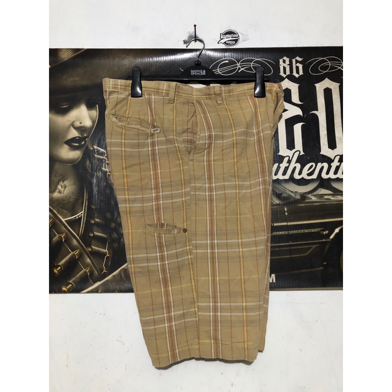 celana pendek pocket vans