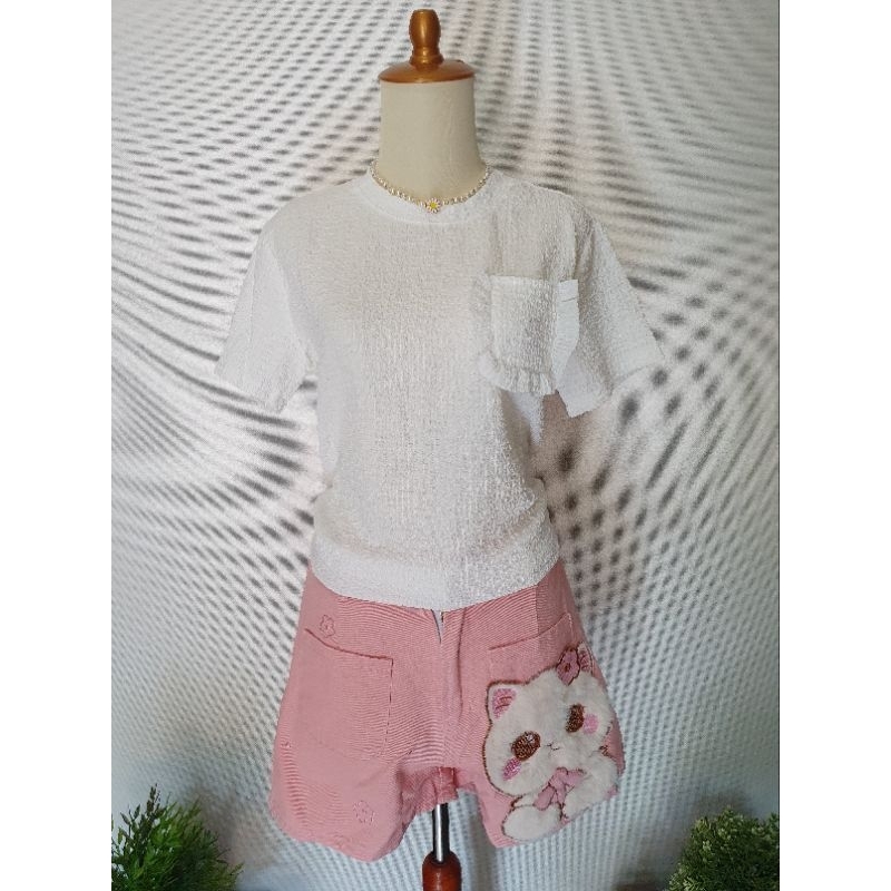 Top Pocket Putih Brand Lamoon Seoul