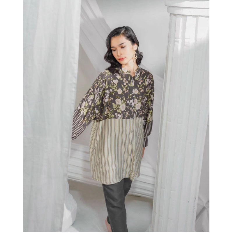 Nava Tunic Dark Gray Aleza Label