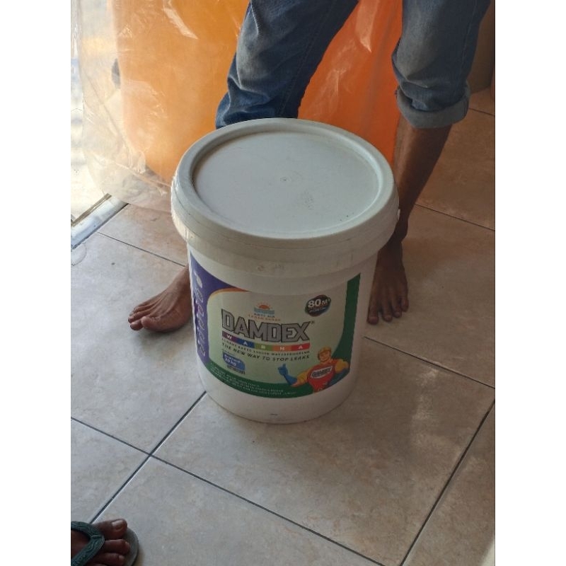 Damdex warna waterprofing 20 kg pail. damdex hitam abu  coklat hijau. primer. merah