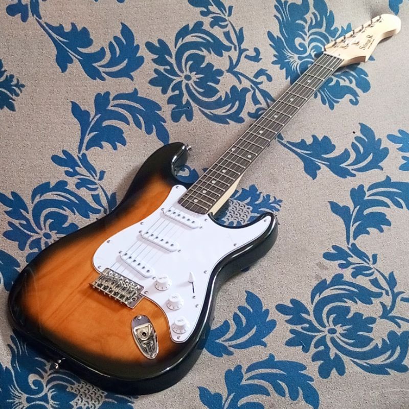 Gitar Elektrik Stinger Stratocaster Sunburst SST10 Sunburst