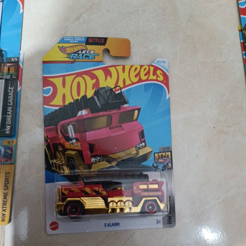 hotwheels 5 alarm