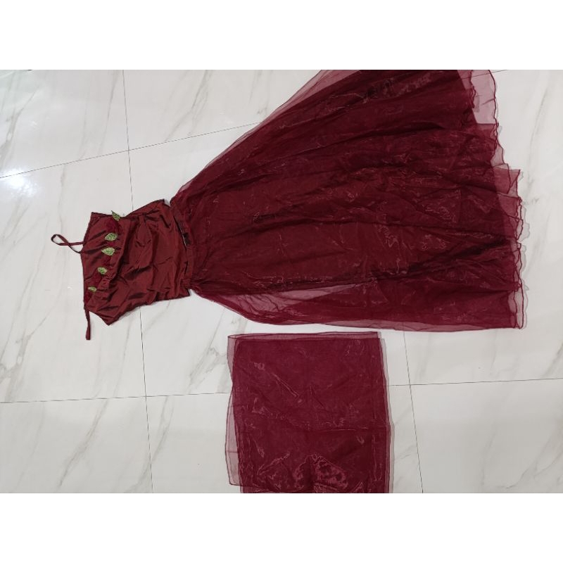 Dress, gaun pesta warna merah maroon