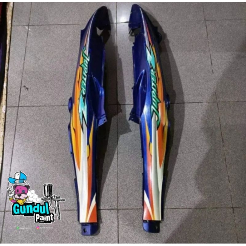 Cover body jupiter z lama body jupiter z lama old warna hitam, putih, silver, biru set dengan stripi