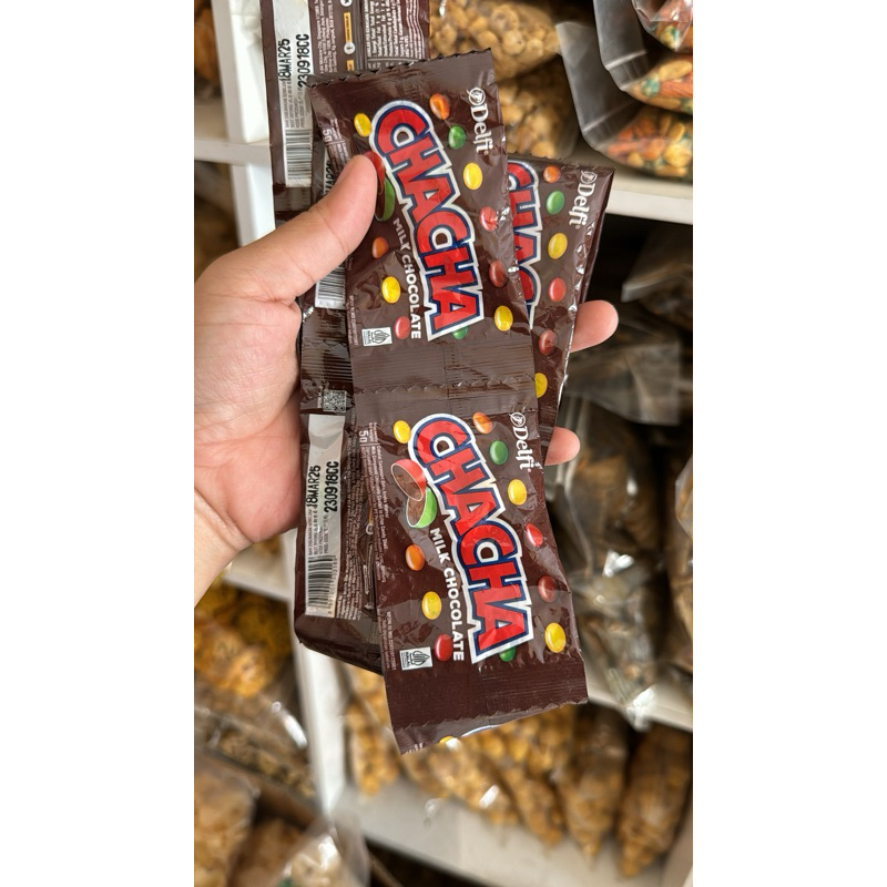 

Delfi Chacha coklat dan nut 1 renceng isi 10