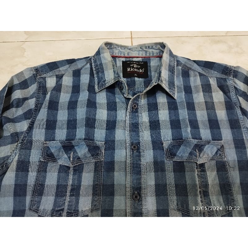 Kemeja baju flanel merk Ricardo