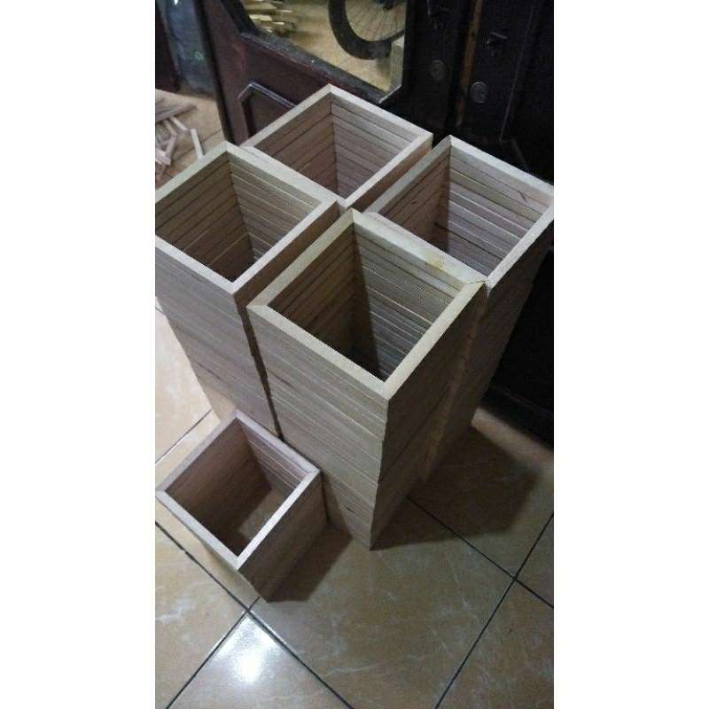

PRAME/KAYU SPANRAM 15X10 CM