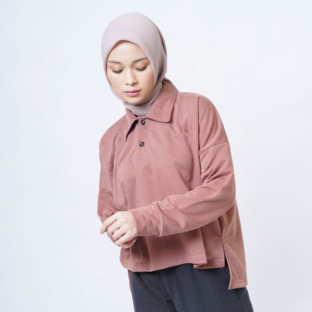 Clarissa Kaos Polo Crop Wanita Lengan Panjang