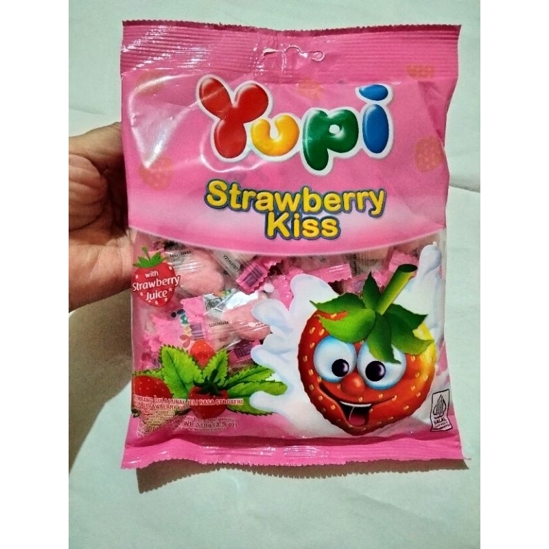 

Permen Yupi Strawberry Kiss / Permen Jeli / Permen Jelly / Permen Lunak / Kembang Gula / Yupi Stoberi / Jelly Candy