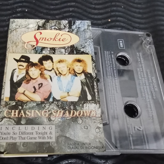 Kaset Pita Tape Smokie ‎– Chasing Shadows
