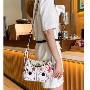 tas Croco Lindy eye themes