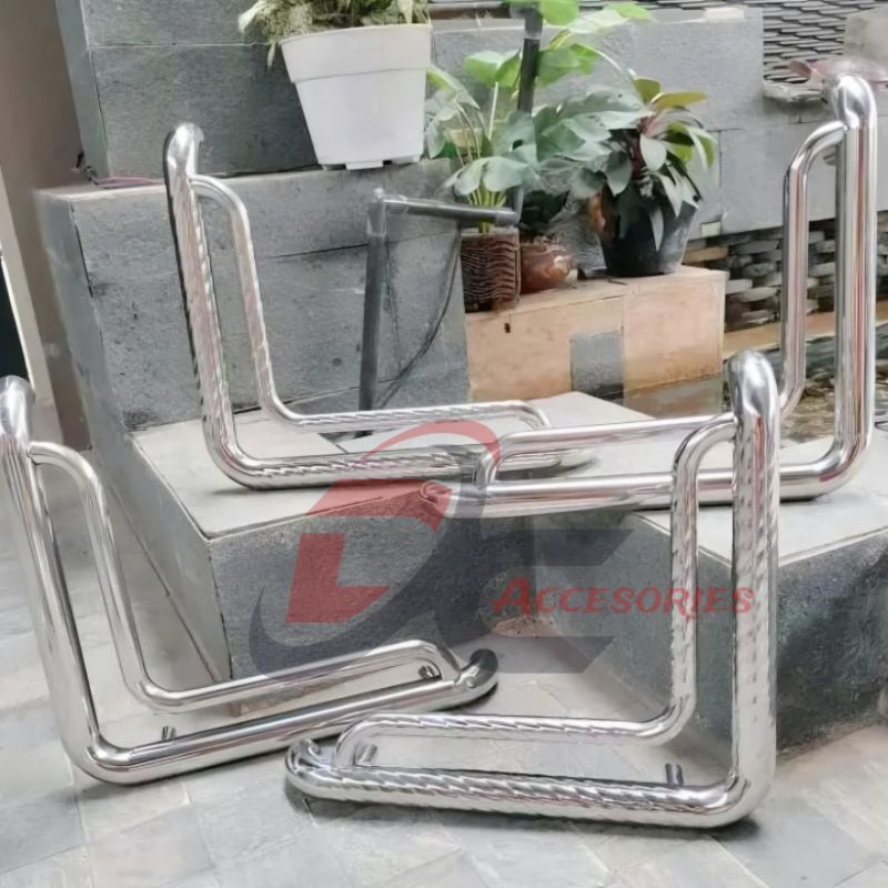 Stainless Variasi Pintu Truck Canter Ragasa Elf Umplung / Pengaman Pintu / Variasi Truck Mobil