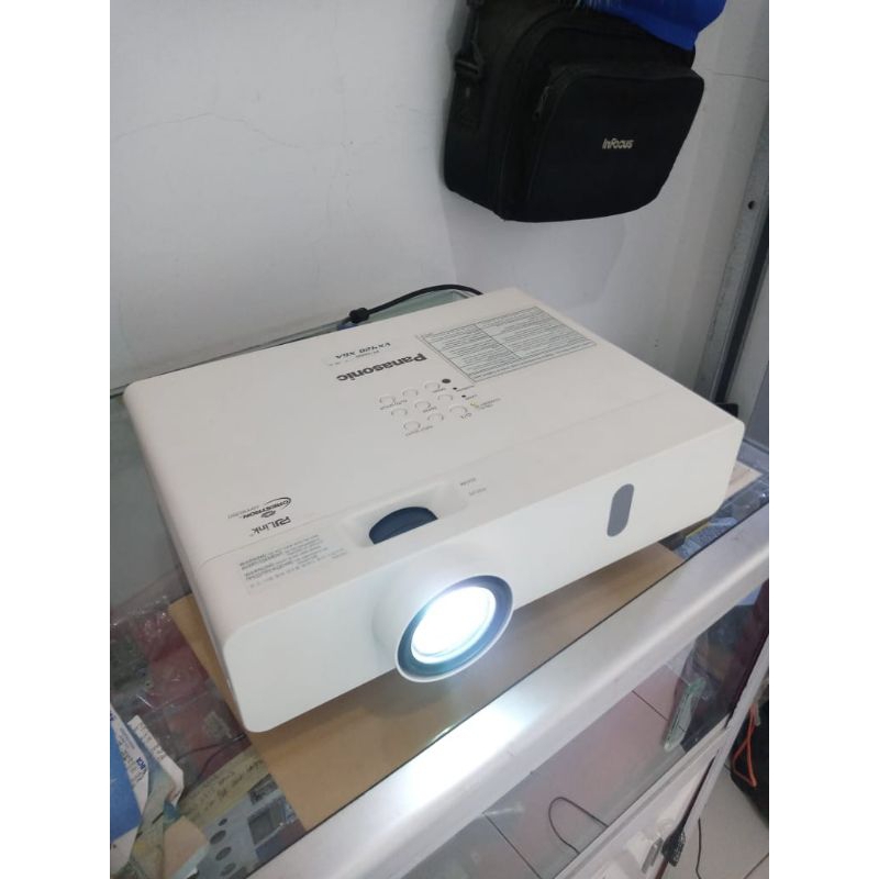 Proyektor /Projector Panasonic PTVX420 Bekas Murah
