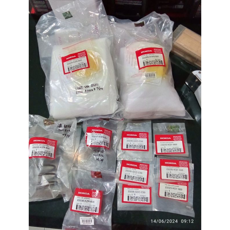 Pully Belakang Set Honda Vario techno 125 Old Bohlam ORIGINAL AHM