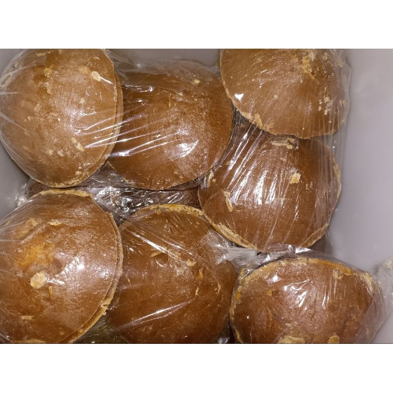 

Gula Aren satu gandeng berat 900 grm lebih