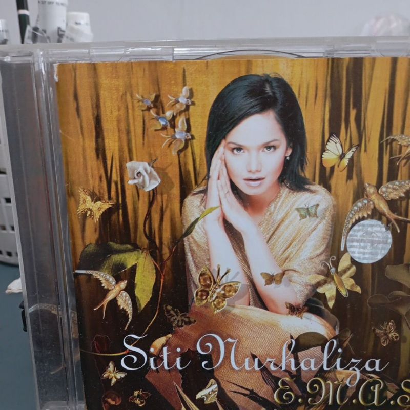 cd siti nurhaliza emas