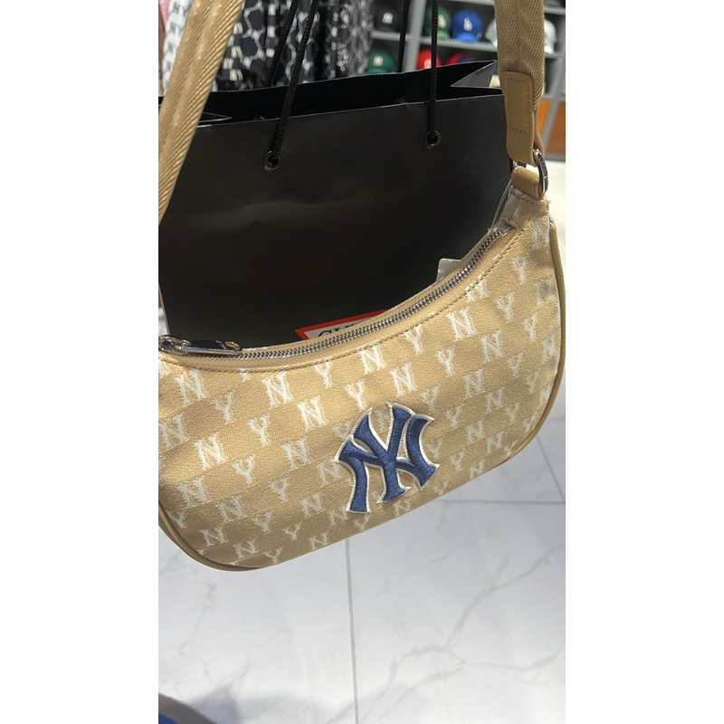 tas mlb second bukan ori ya tapi miror