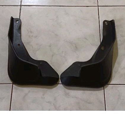 Mudguard karpet lumpur Calya Sigra Harga satuan/1pc Original