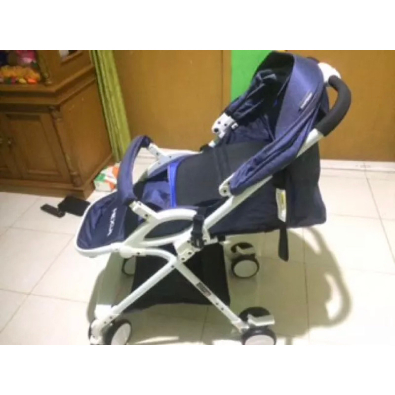 Stroller BabyDoes Preloved