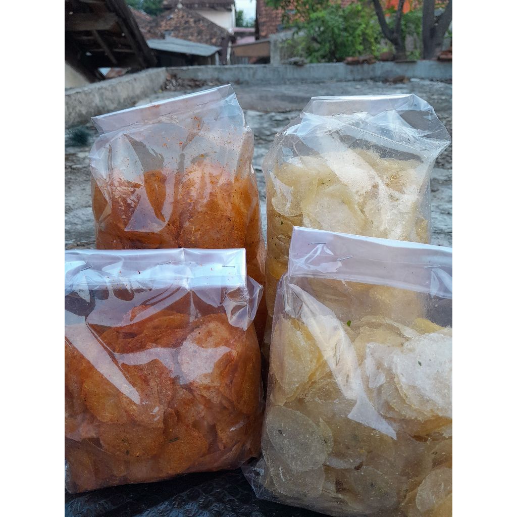 

Keripik kaca Kripca Pedas xtra daun jeruk gurih renyah 500gr termurah