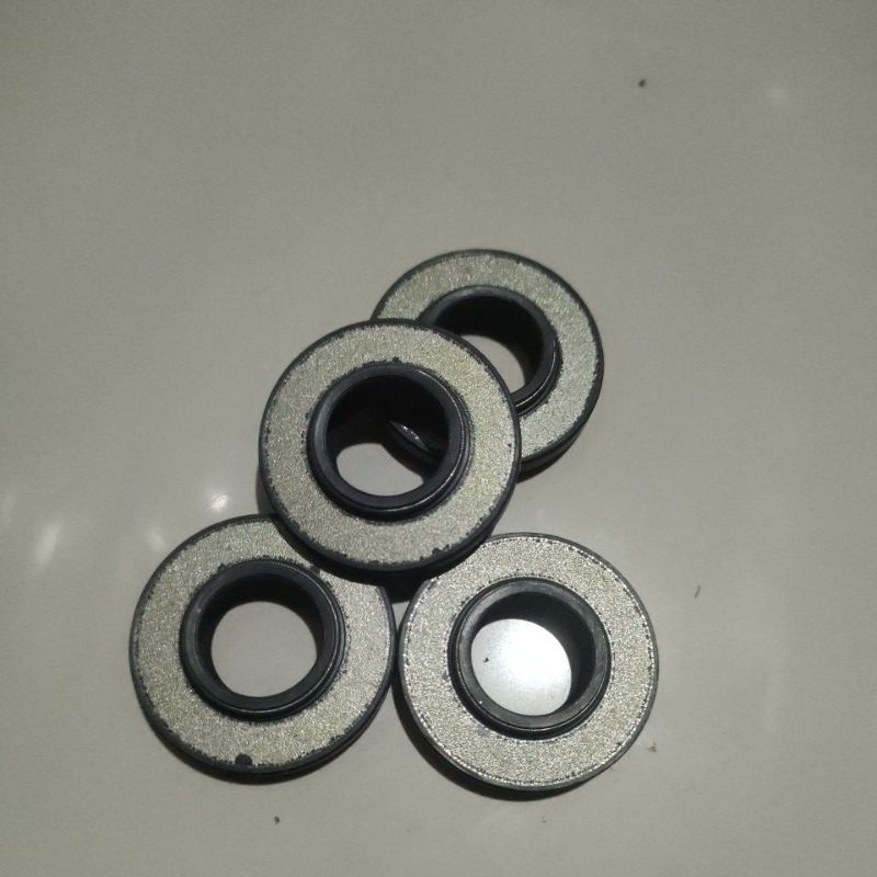 SEAL SHOCK SWIFT FORD FIESTA VERSI KAYABA