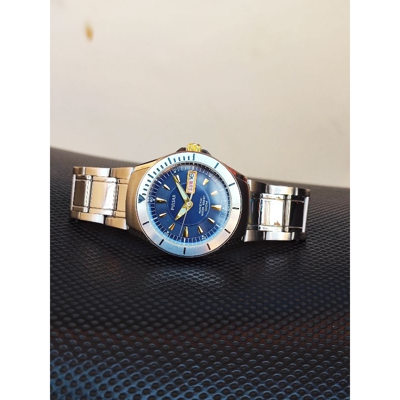 Jam tangan Pulsar kinetik blue dial