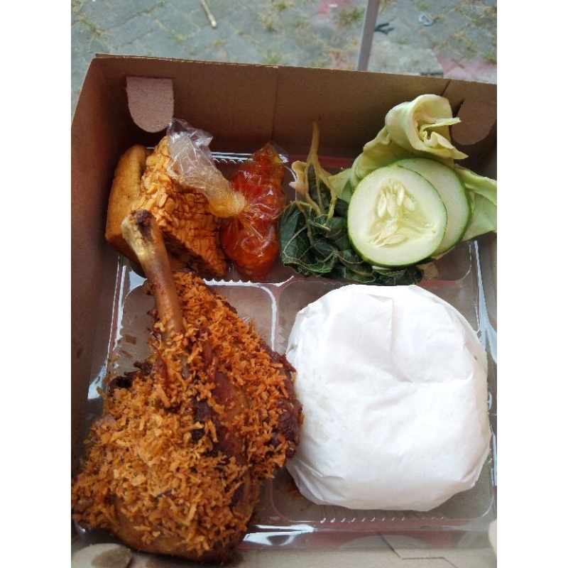 

Nasi Box Bebek Serundeng